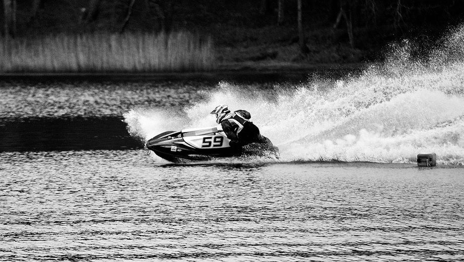 DECEMBER RIDE❄️ 
___
#lixteam #onenumberremember #jetski #motorcycle #racing #sport #team #custommade #lifestyle #race #jasmiinypraus64 #aquabike #uim